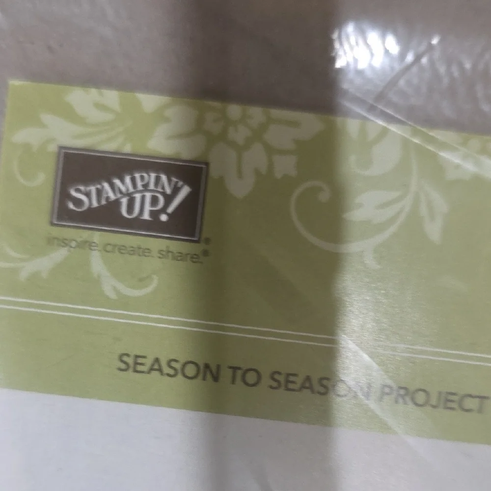 Stampin' Up! Holiday‎ Wreath Kit with Red and Green Accents